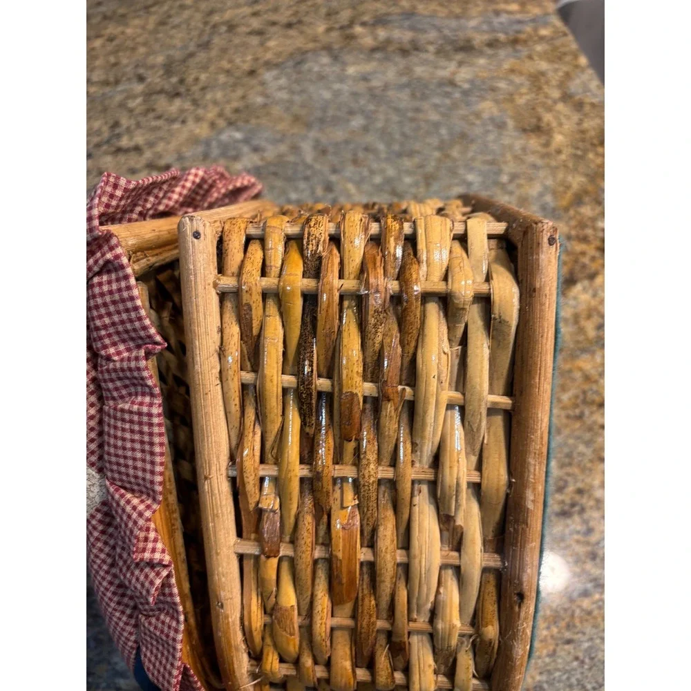 Vintage Heart Shaped Wicker‎ Basket Friendship Starts With A Smile Gingham Lid